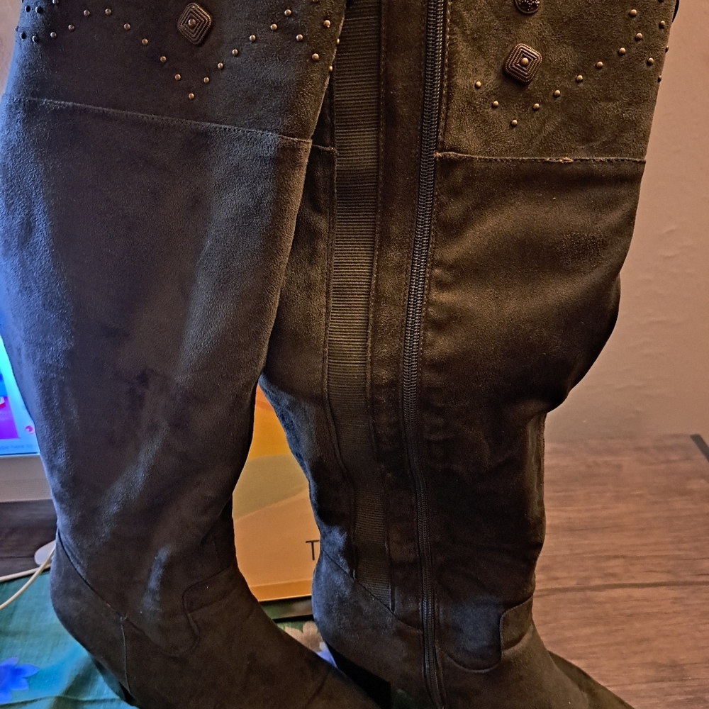 Over knees suede boots 3-inch block heel - Picture 2 of 4